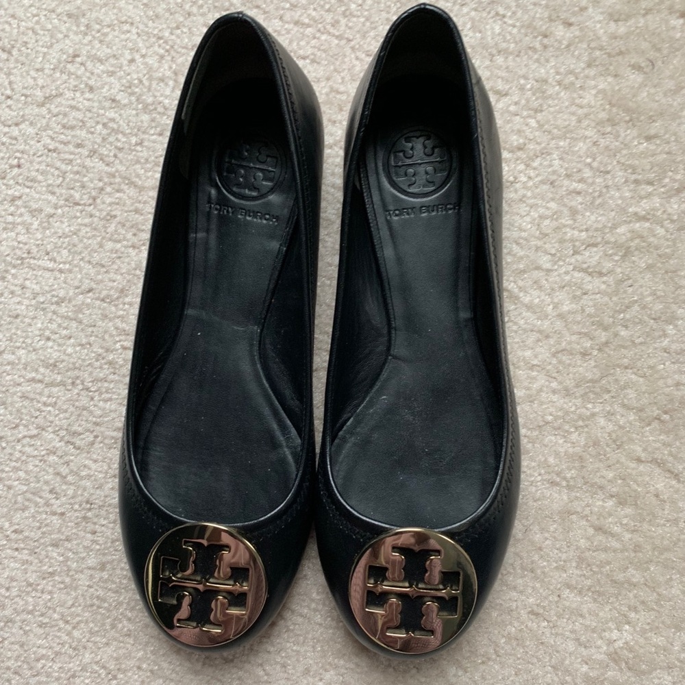 Tory Burch Black Leather Flats.